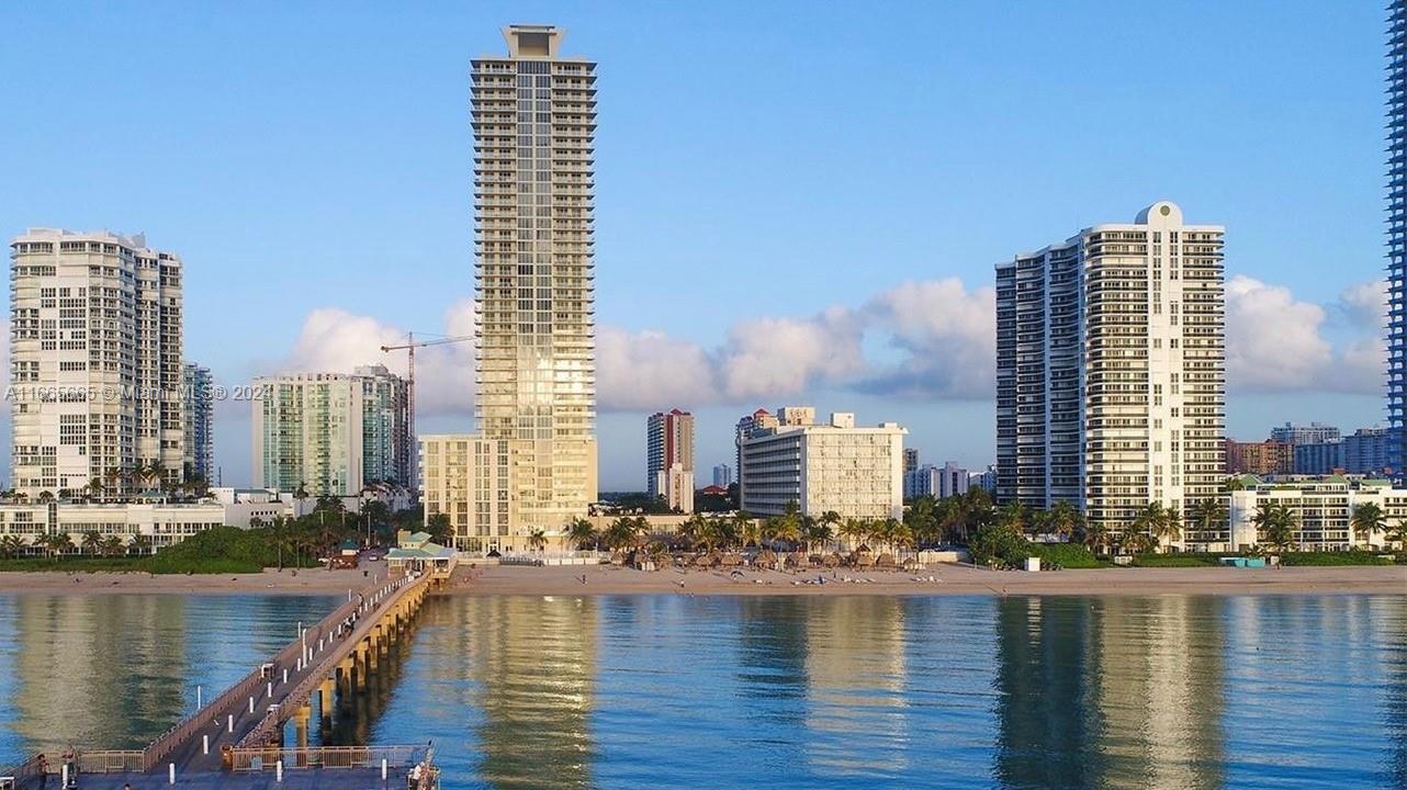 La Perla Condo