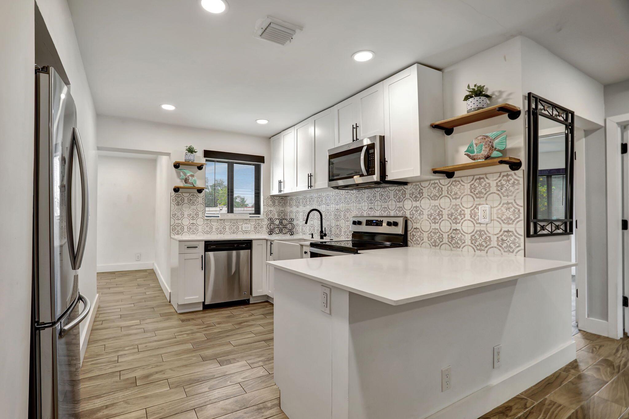 121 Ne 49th Street Fort Lauderdale FL 33334 | R11024229