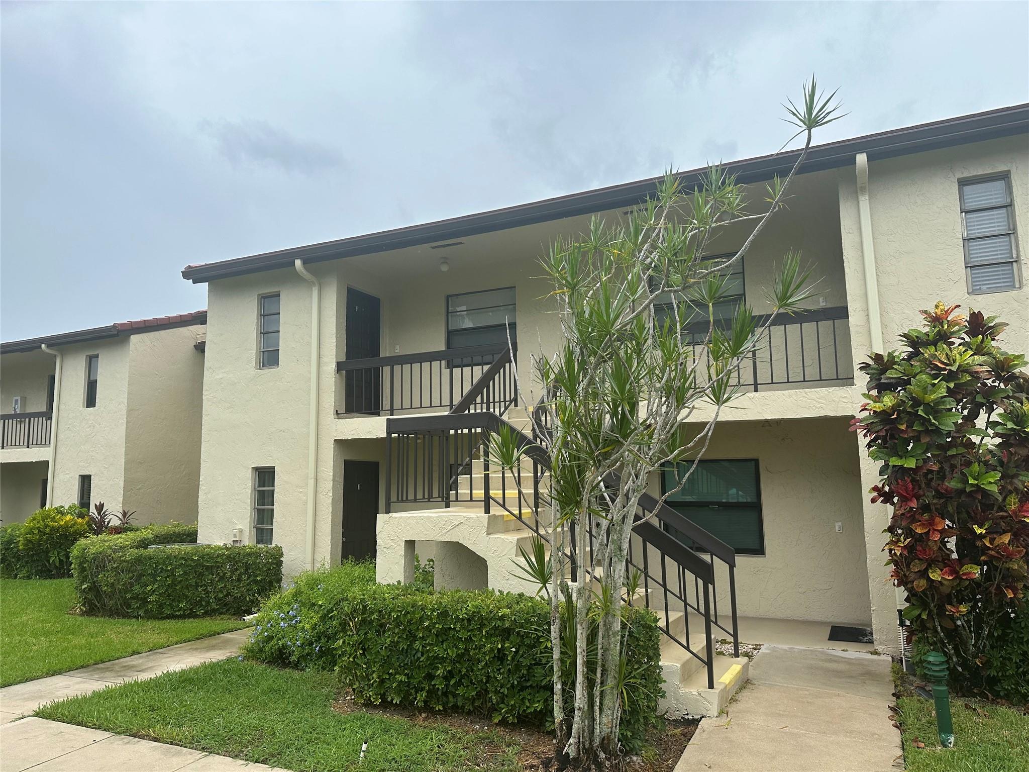 Front Entrance 2nd Floor Left
