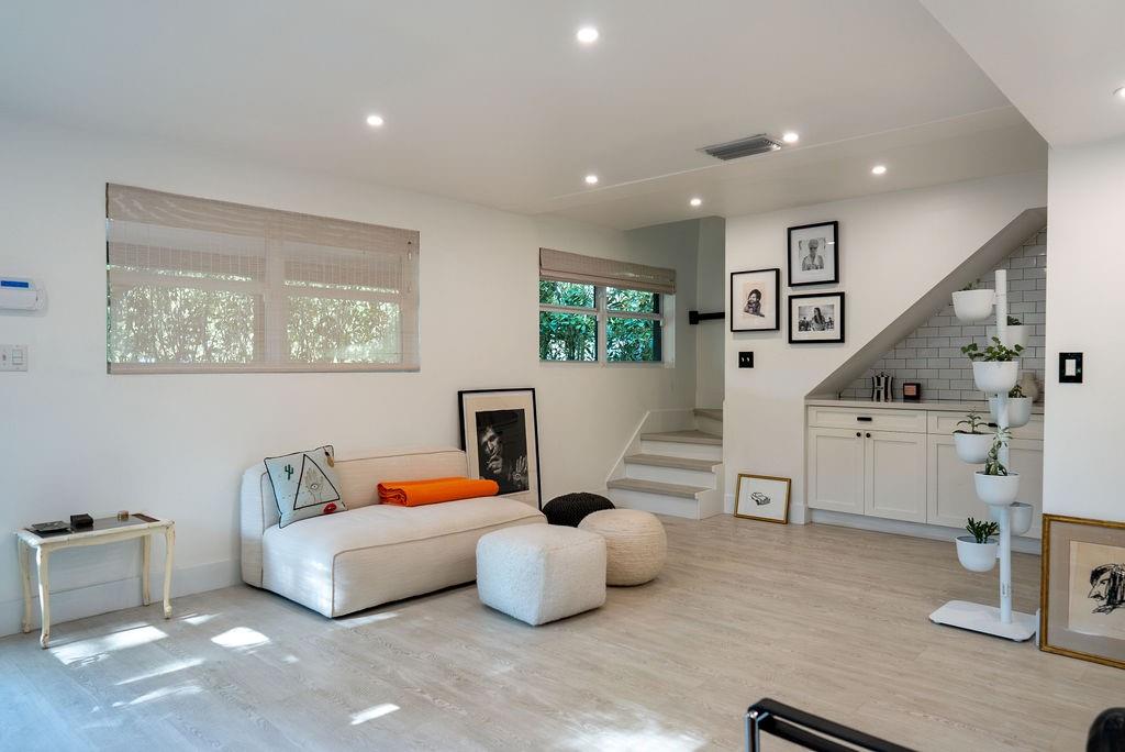 909 Se 9th St Fort Lauderdale FL 33316 | F10463753