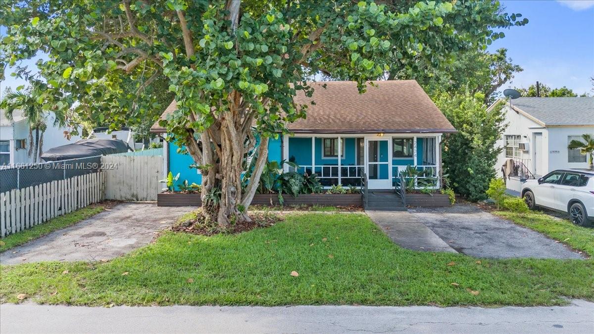 Hollywood Little Ranches