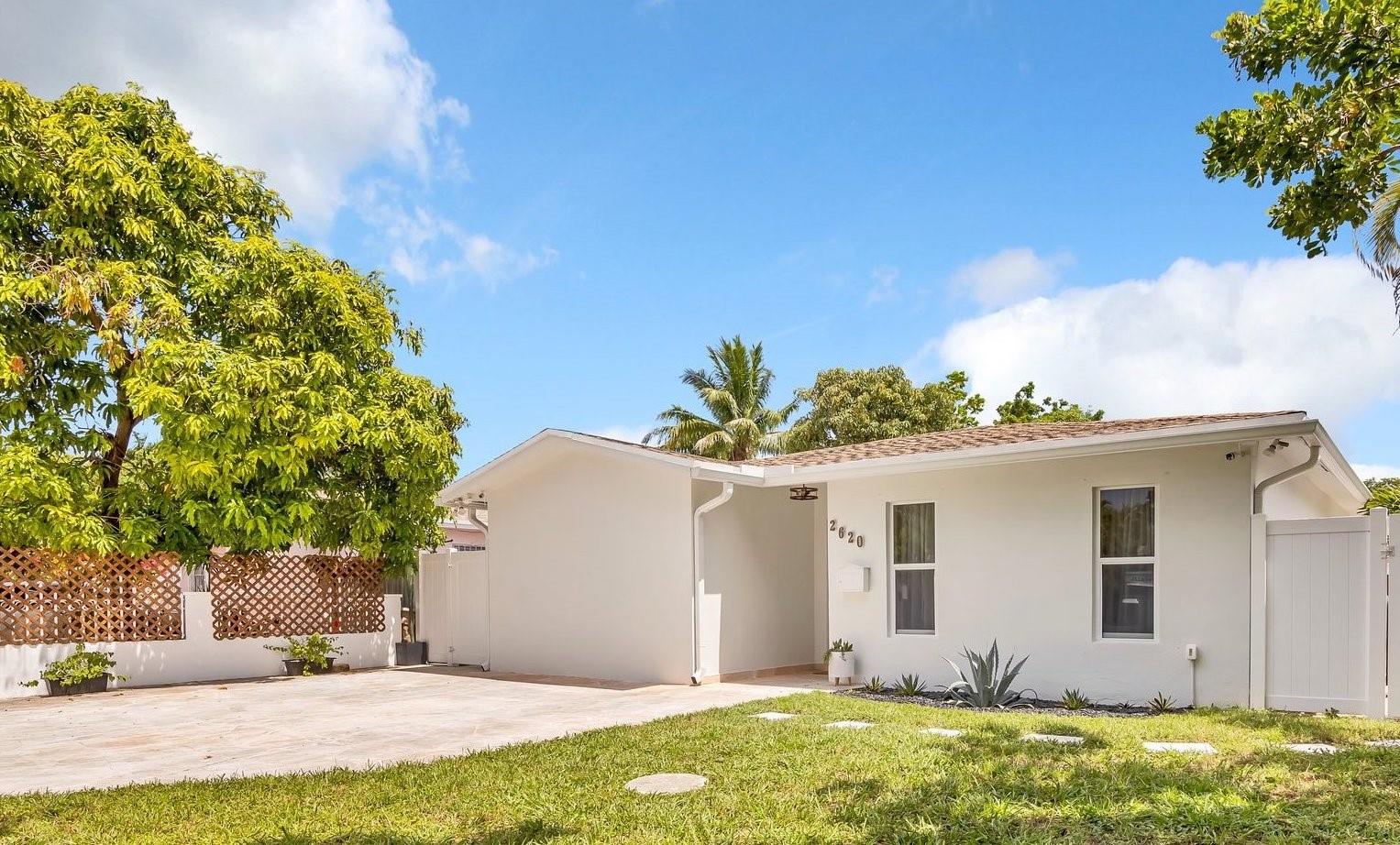 2620 Adams St Hollywood FL 33020 | F10464607