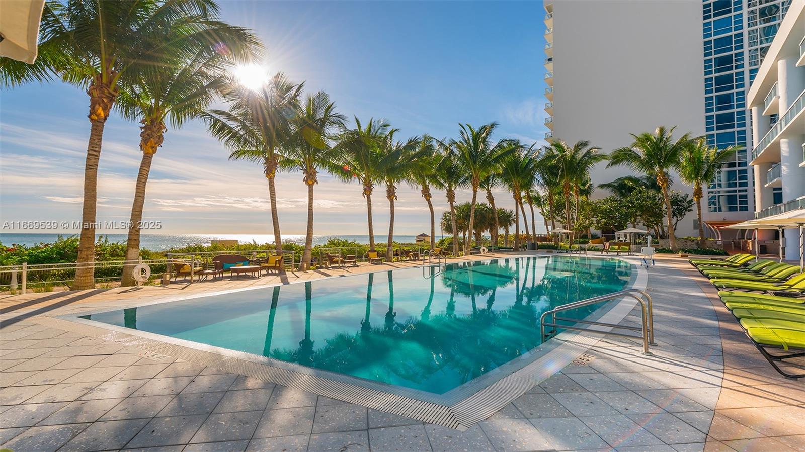 Miami Beach FL 33141 - A11669539