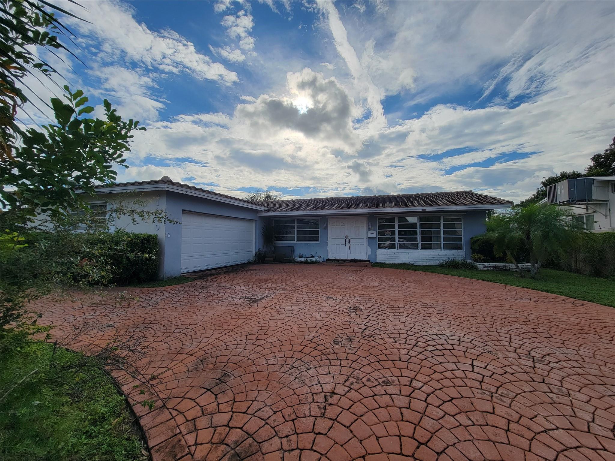 1800 N 54th Ave Hollywood FL 33021 | F10465662