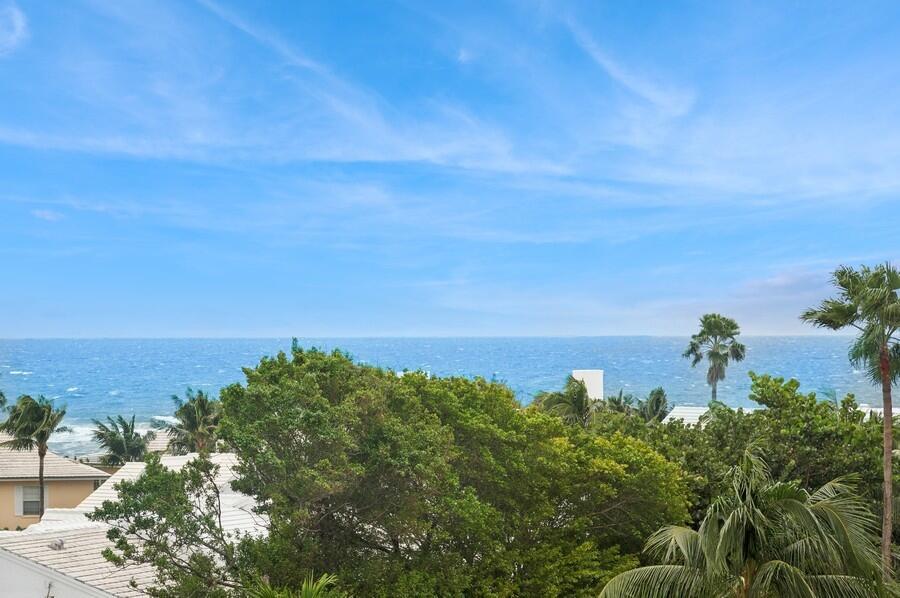 Condo for Sale in Delray Beach, FL