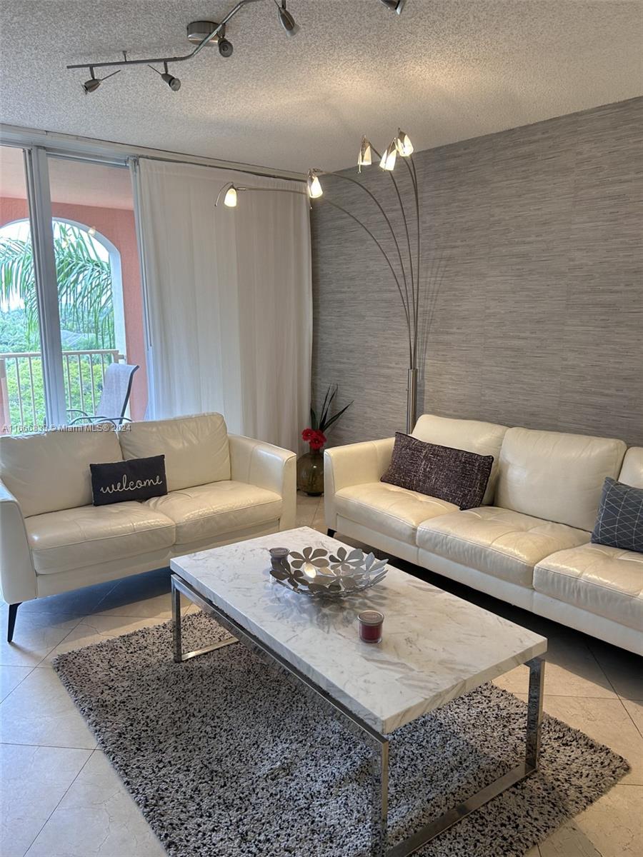 The Yacht Club At Aventur