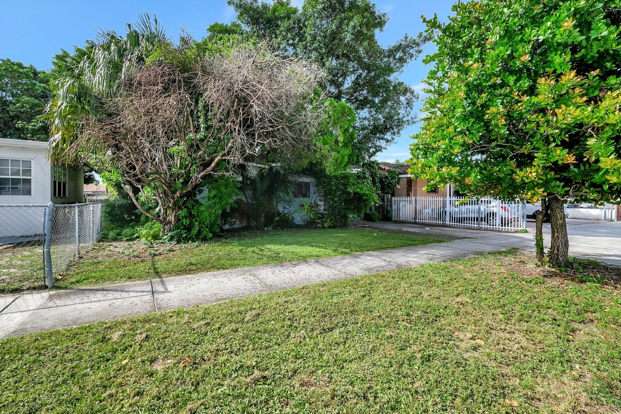 Homes for sale in Hialeah, FL | 60 E 14Th St, Hialeah, FL 33010 | MLS# F10466598