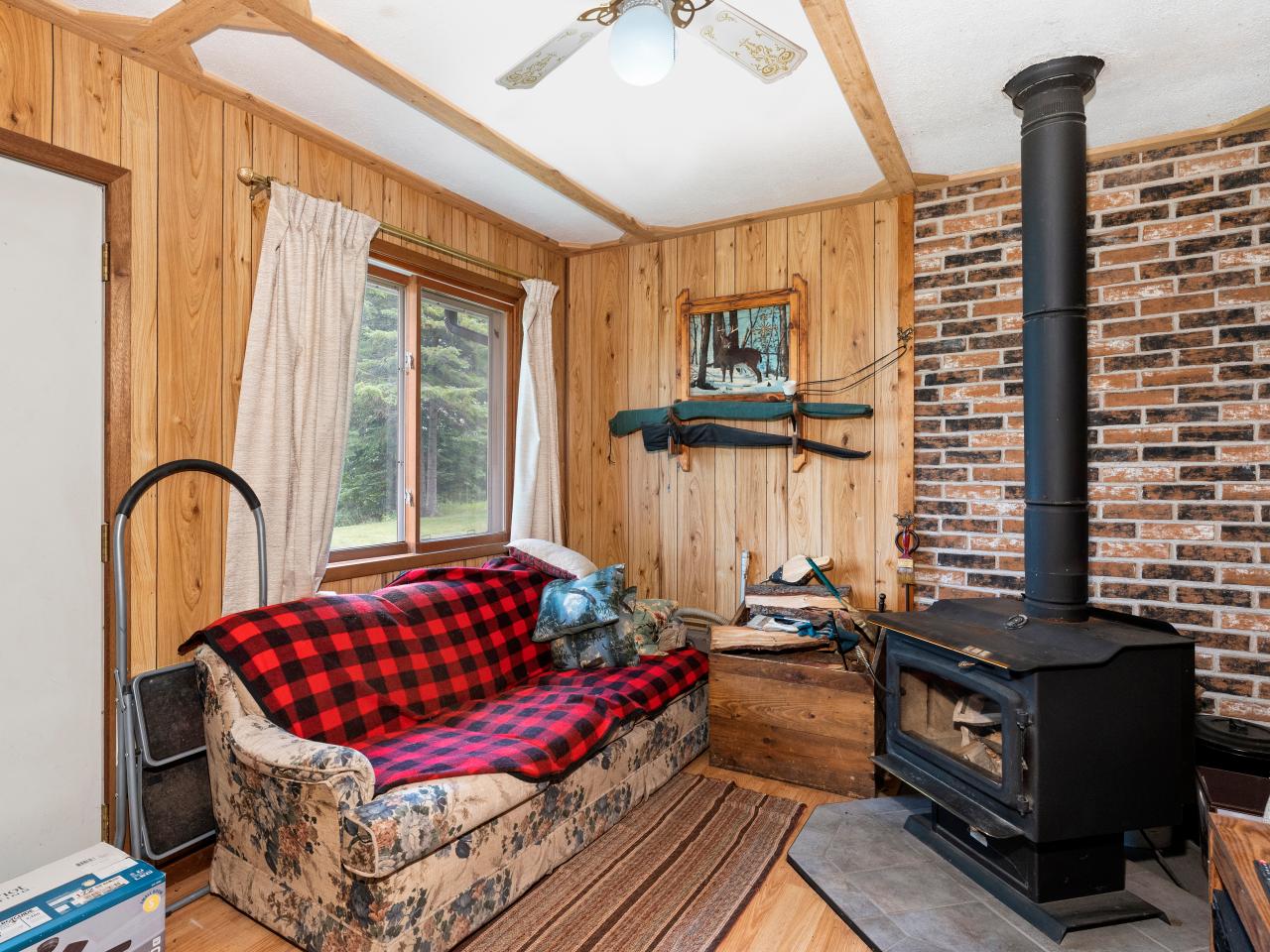 Amik Lake Property 1682 Turner Lake Rd E Photo 5