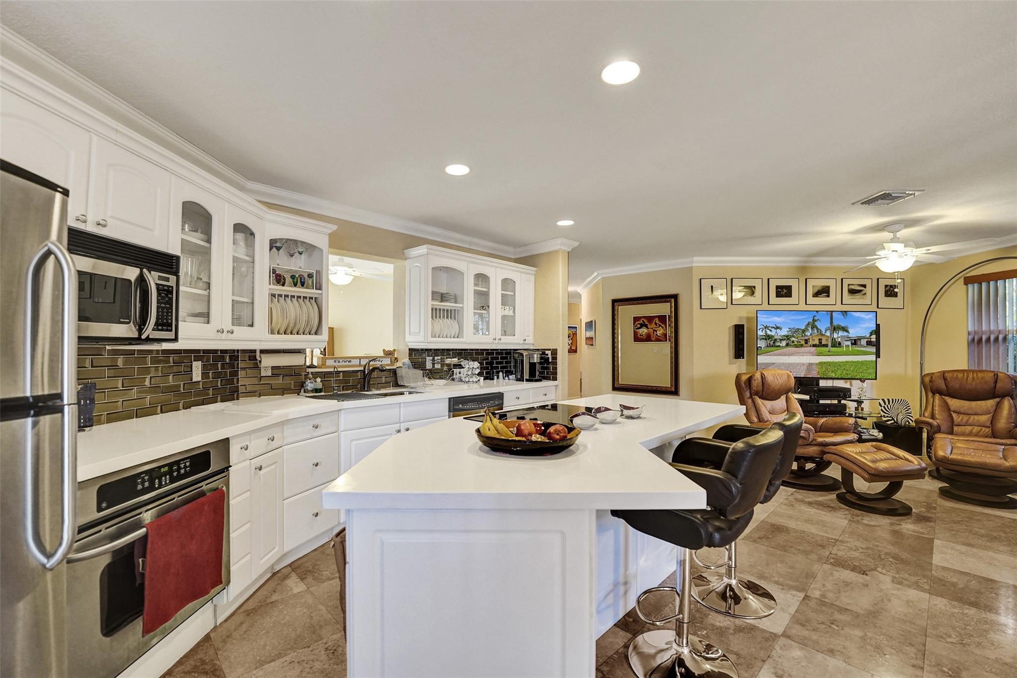 Kitchen Island with Cooktop