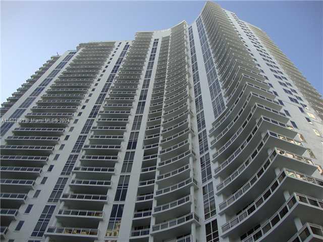 Condo for Sale in Miami, FL