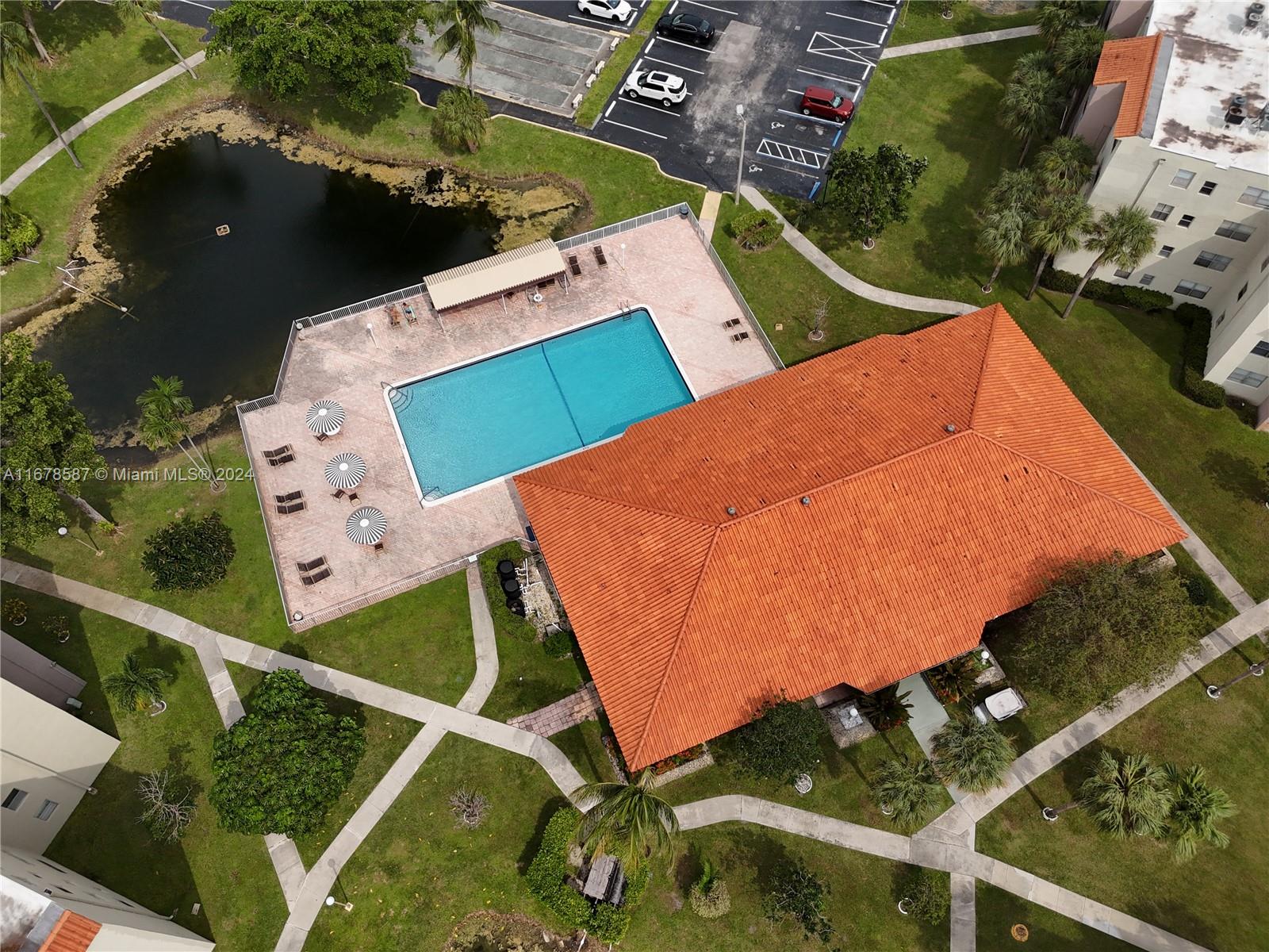 Courtyards Of Broward Con