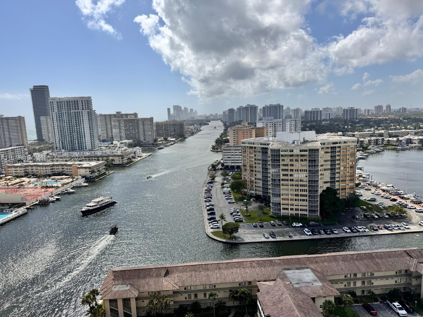 Condo for Sale in Hallandale Beach, FL