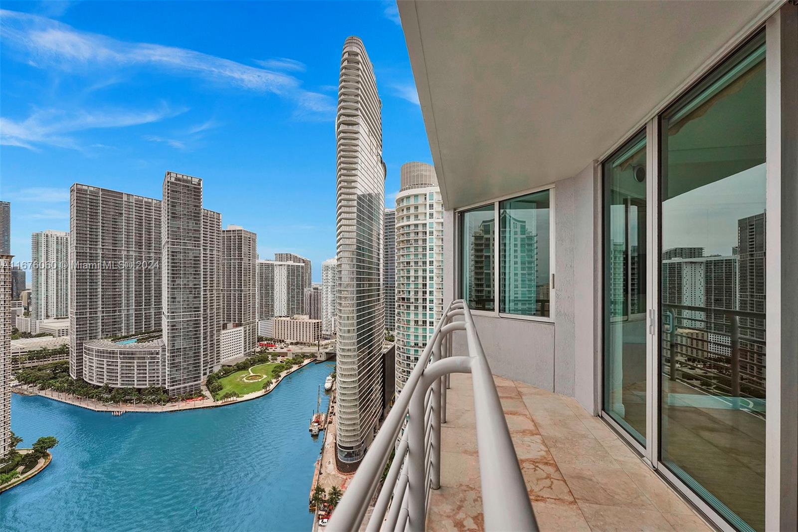 Condo for Sale in Miami, FL