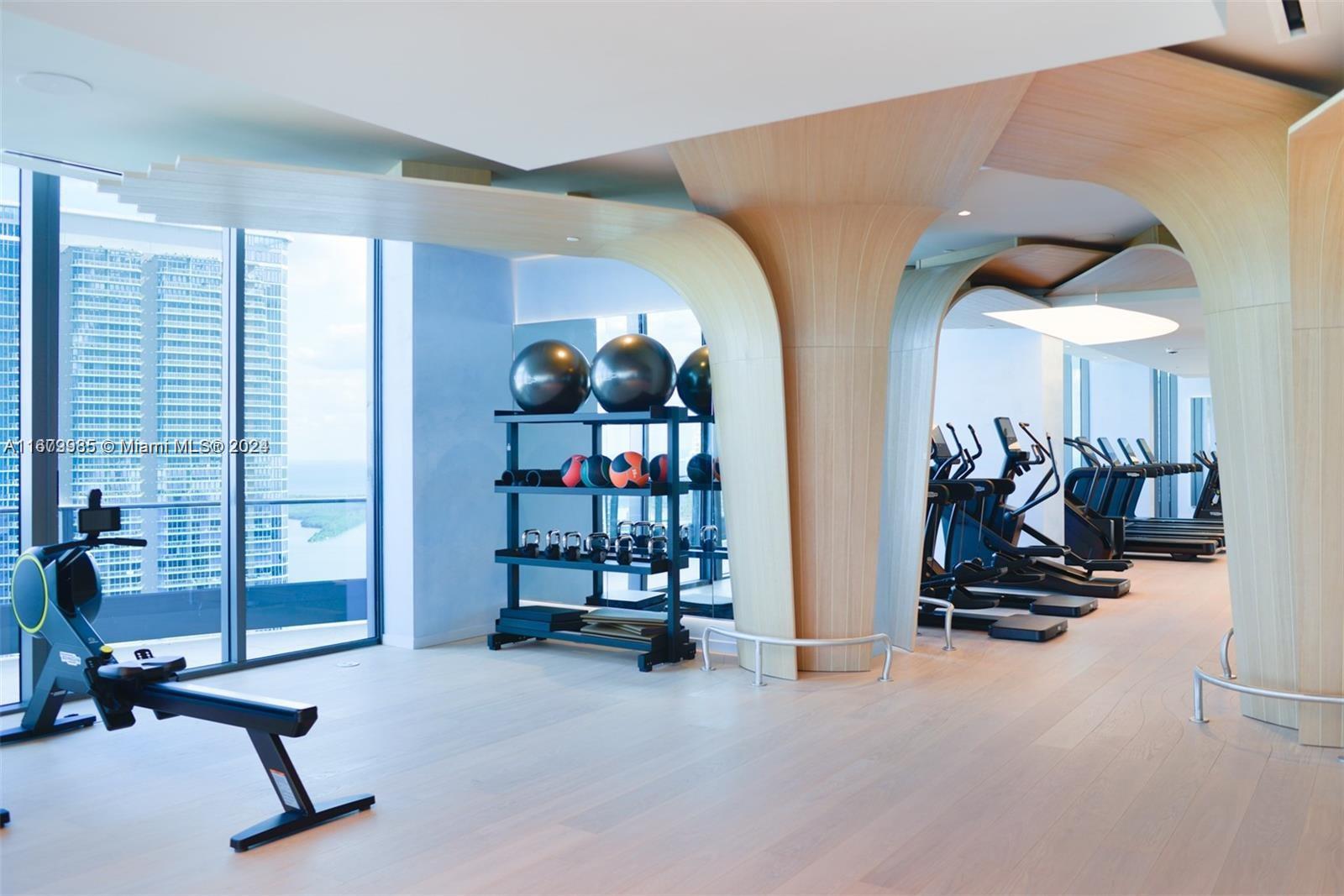 1000 Brickell Plaza #2907, Miami FL 33131