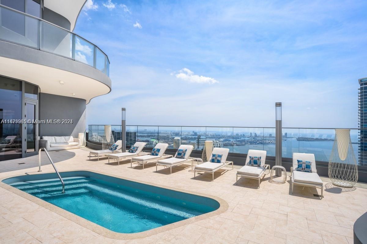 1000 Brickell Plaza #2907, Miami FL 33131