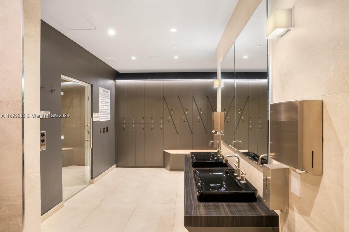 1000 Brickell Plaza #2907, Miami FL 33131