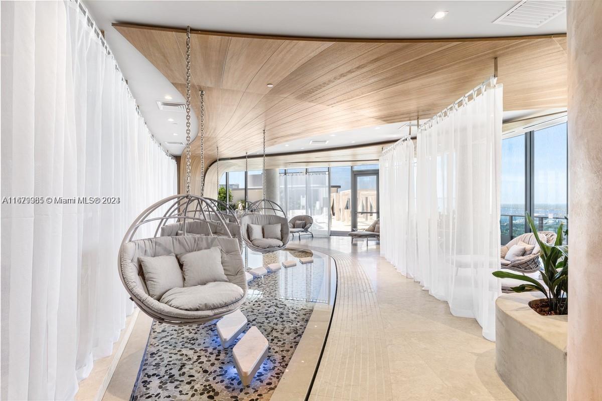 1000 Brickell Plaza #2907, Miami FL 33131