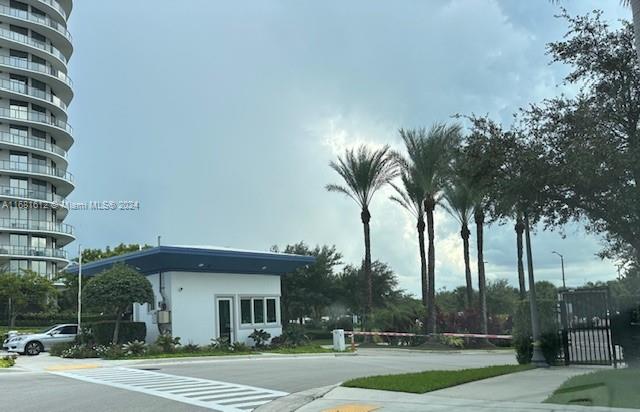 Homes for sale in North Miami, FL | 14951 Royal Oaks Ln #2204, North Miami, FL 33181 | MLS# A11681612