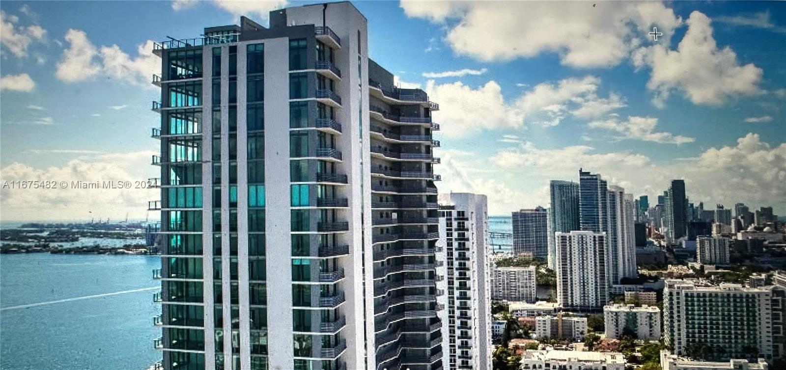 Condo for Sale in Miami, FL