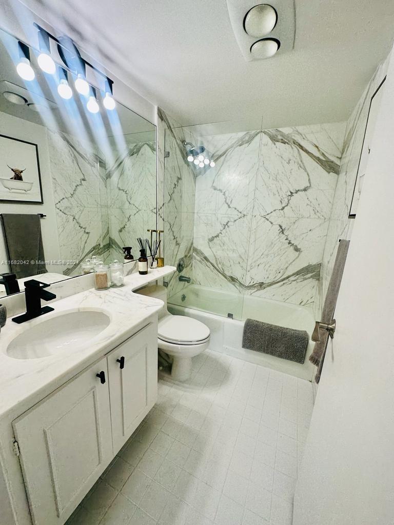 199 Ocean Lane Dr #613, Key Biscayne FL 33149