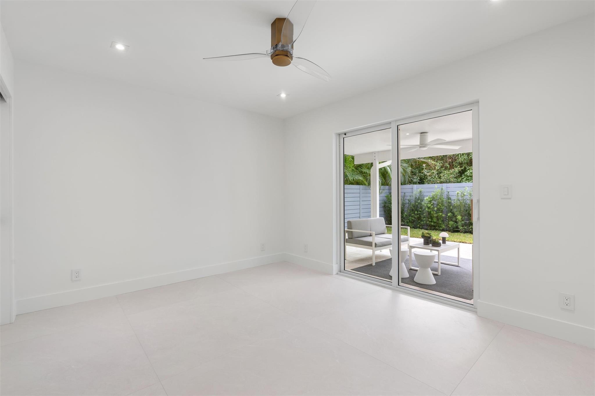 2nd Primary Bedroom 
(4th Bedroom)