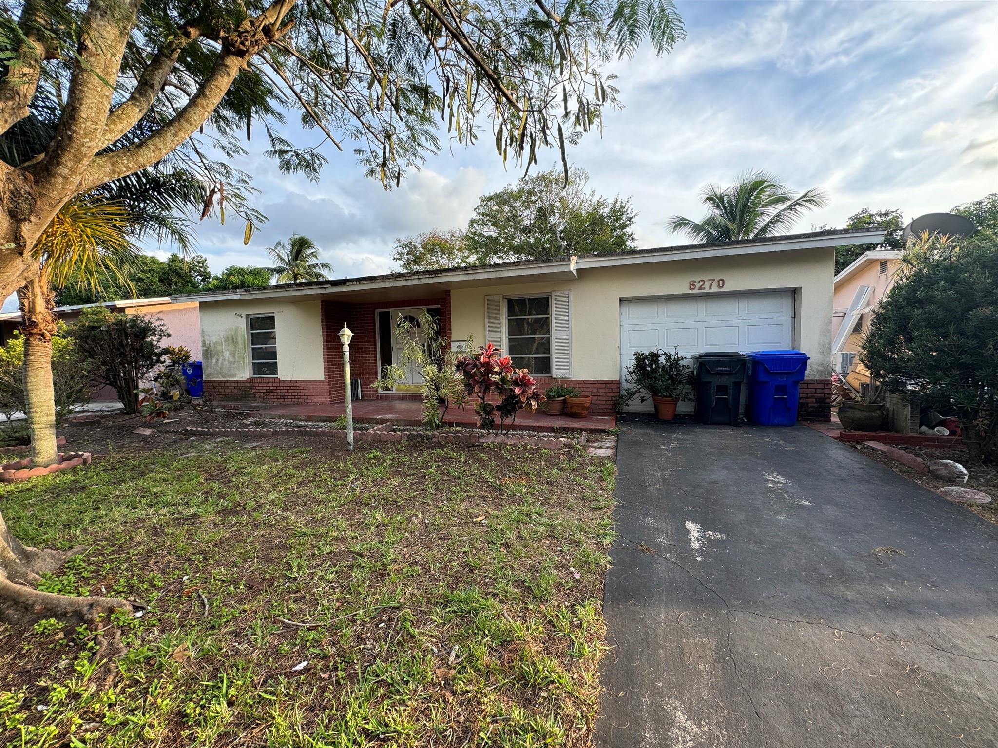 6270 Sw 8th St North Lauderdale FL 33068 | F10468499