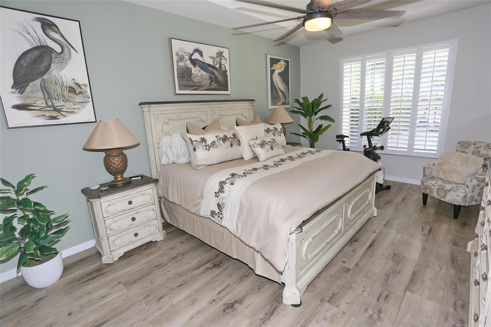 Plantation shutters, fan and ensuite