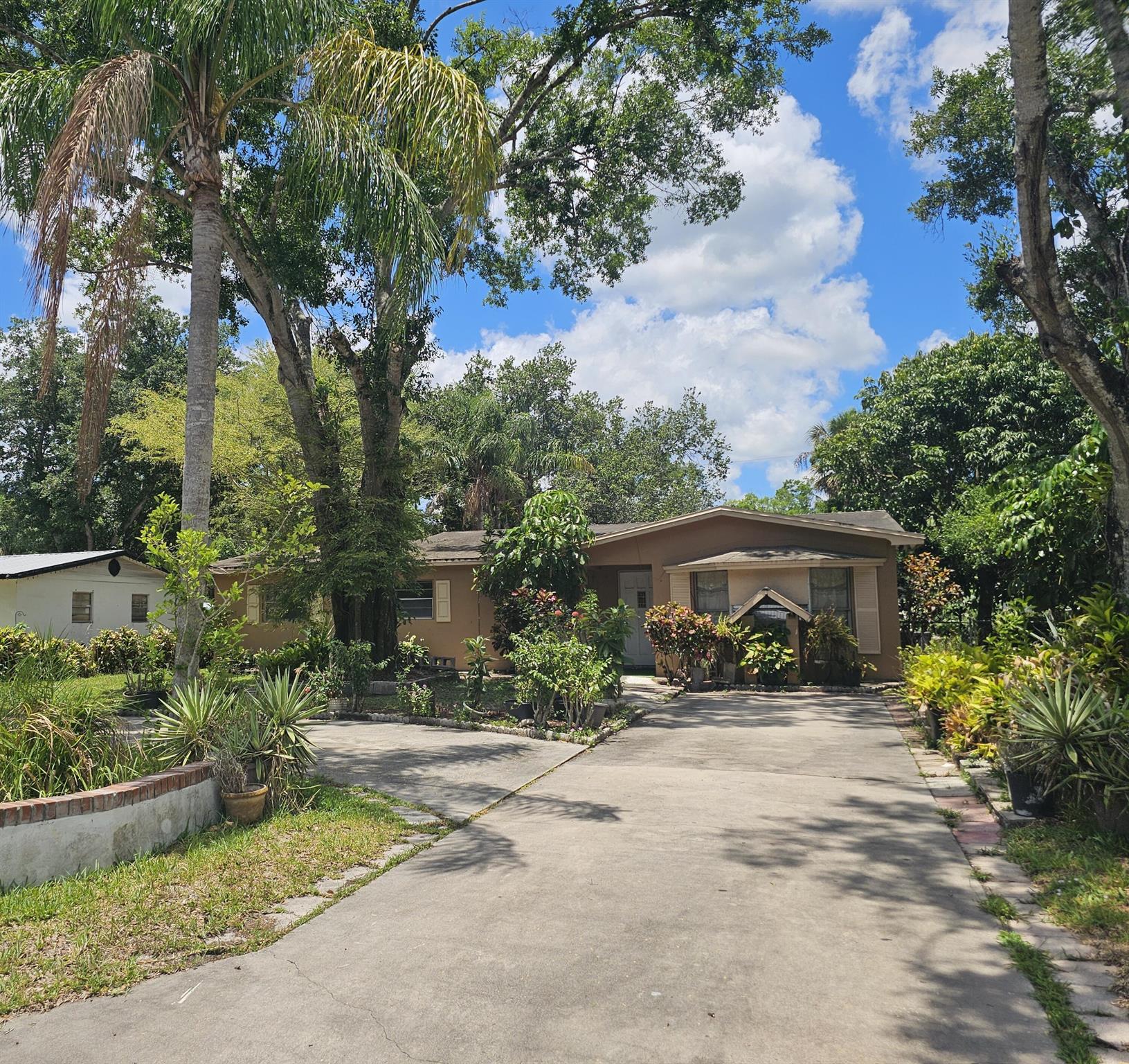 Homes for sale in Okeechobee, FL | 275 Se 16Th Avenue, Okeechobee, FL 34974 | MLS# R11031965