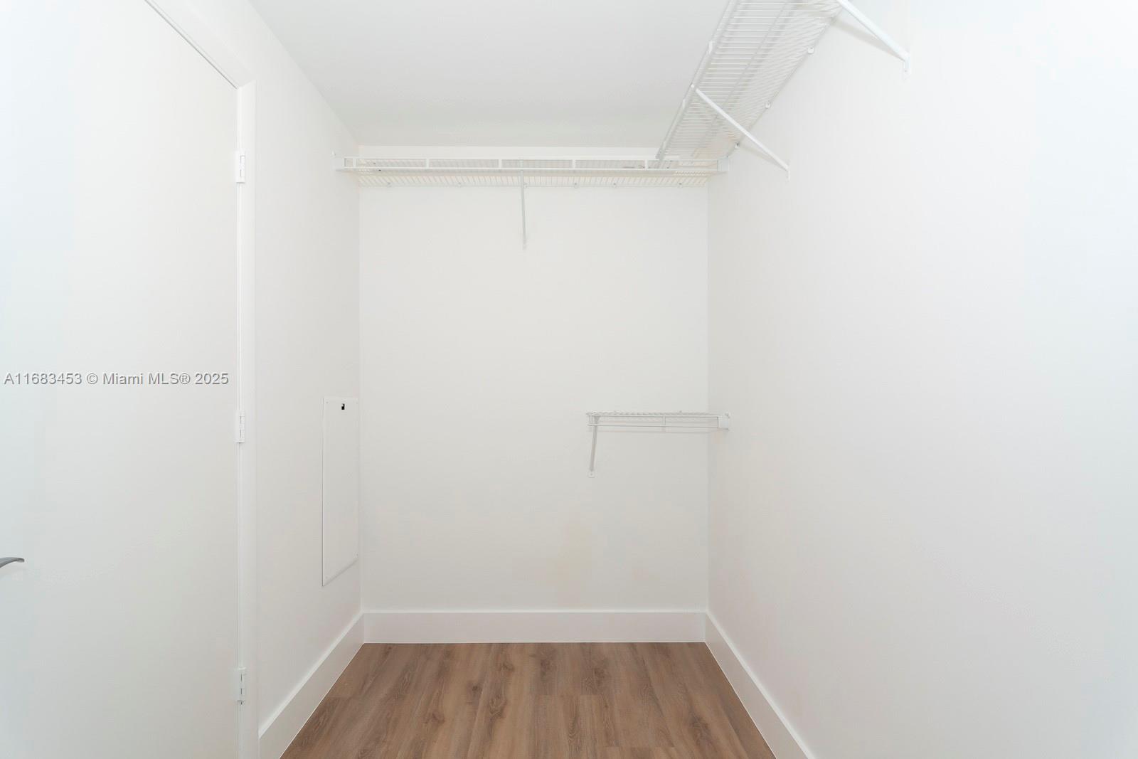 244 Biscayne Blvd #2203, Miami FL 33132