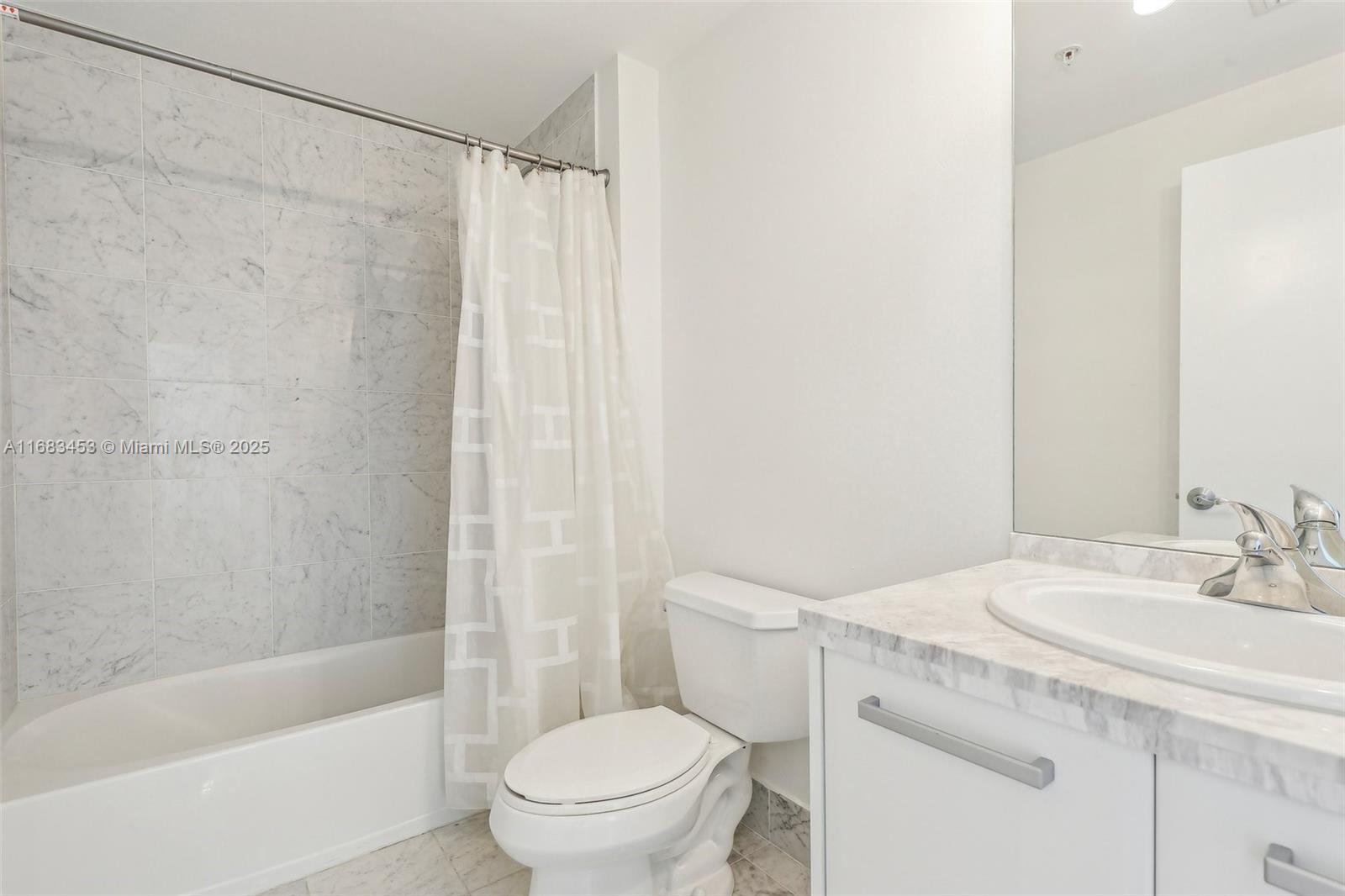 244 Biscayne Blvd #2203, Miami FL 33132