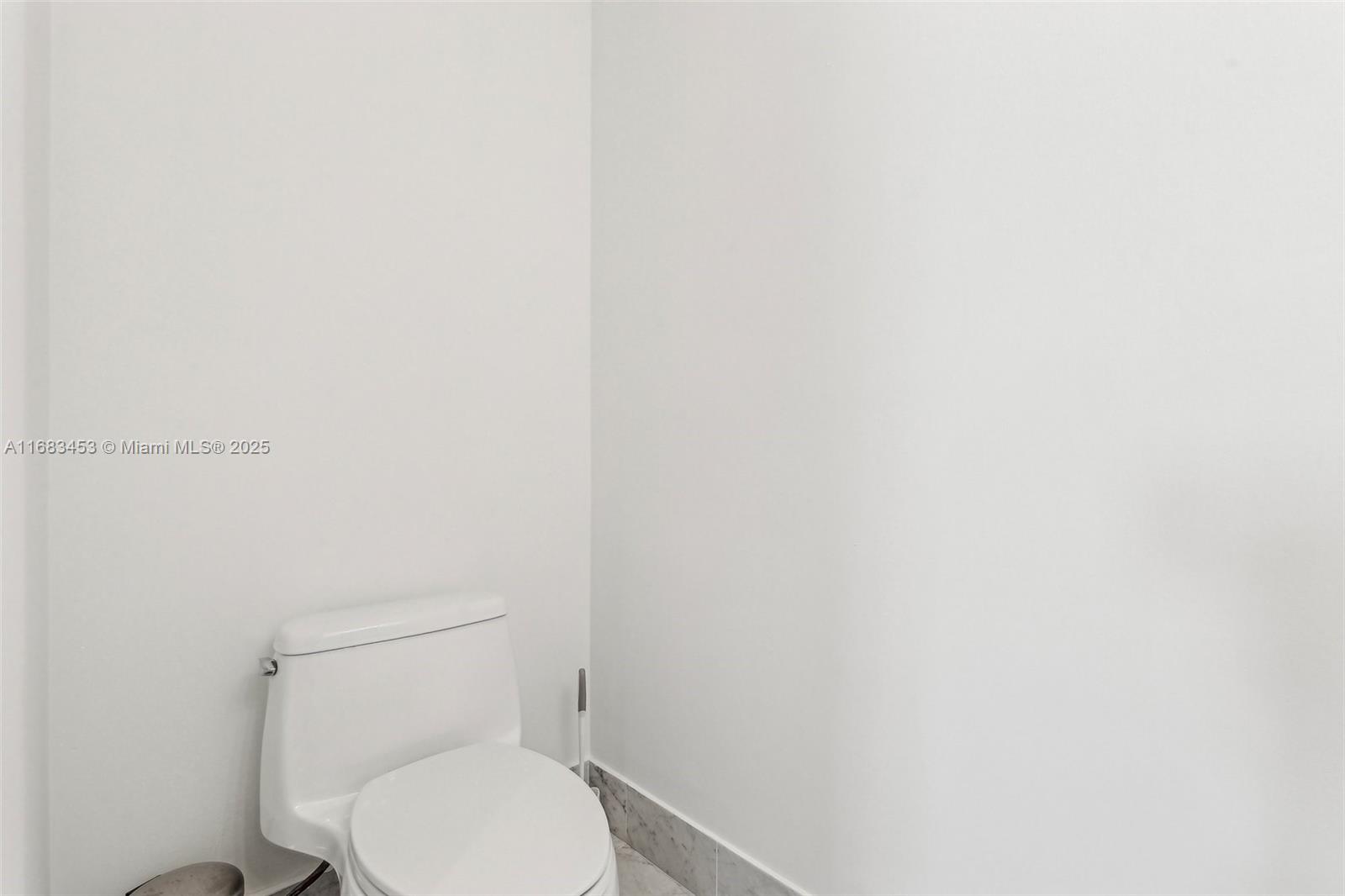 244 Biscayne Blvd #2203, Miami FL 33132