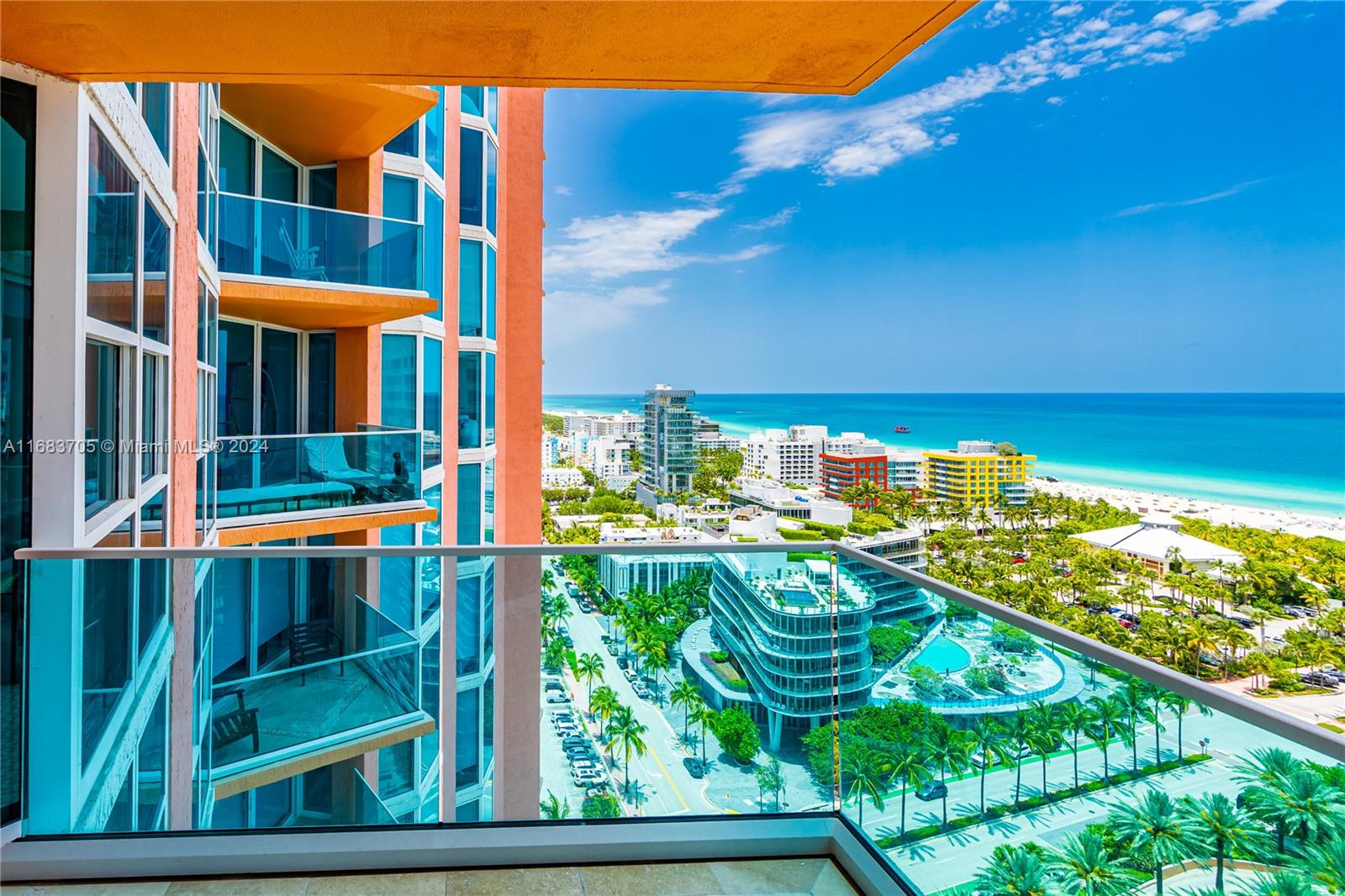 300 S Pointe Dr #2102, Miami Beach FL 33139