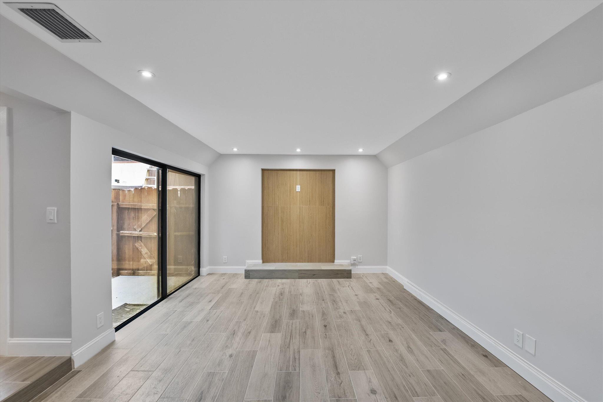 3508 E Gardens East Drive E B