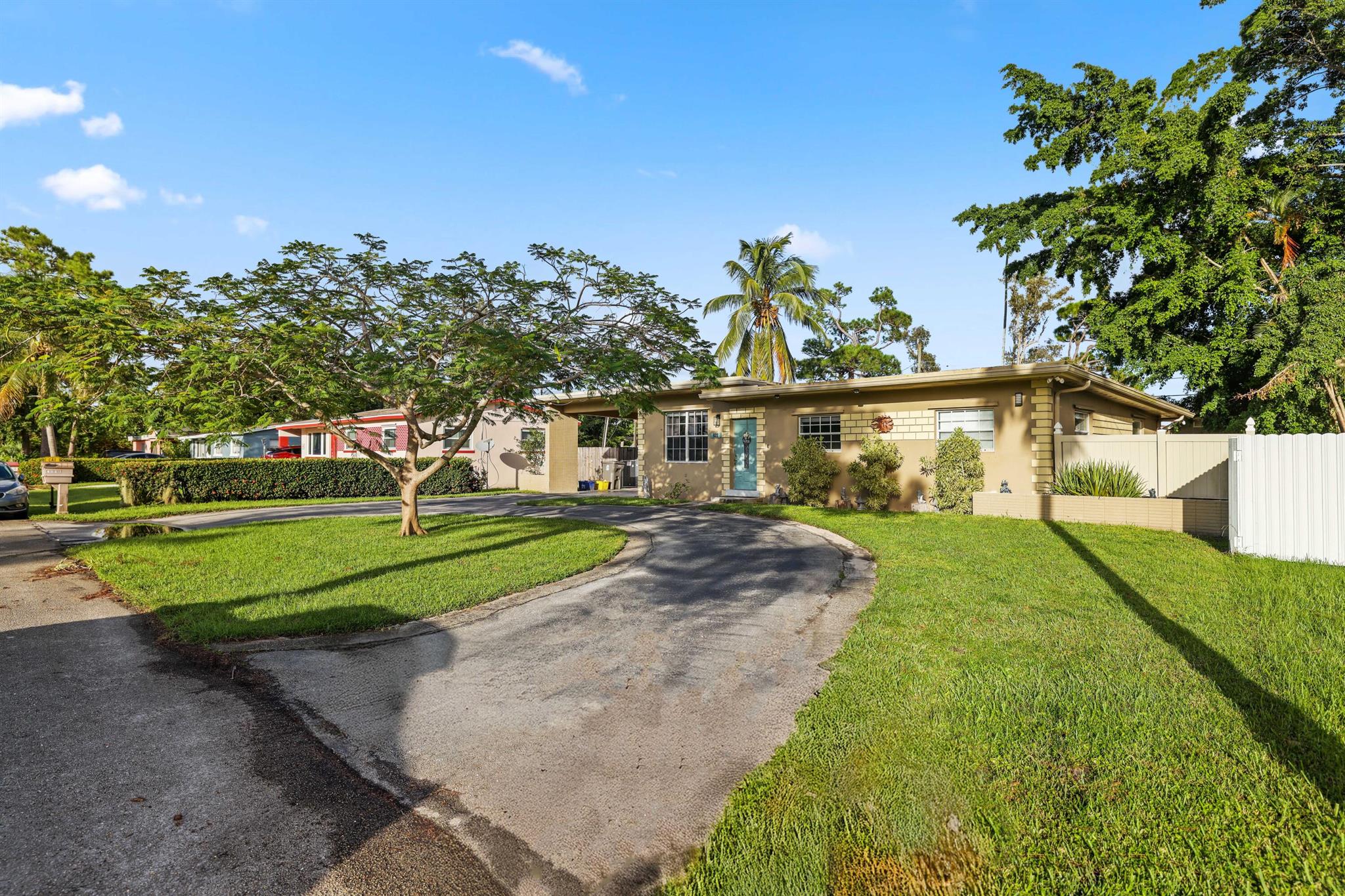 822 Burch Drive West Palm Beach FL 33415 | R11032142