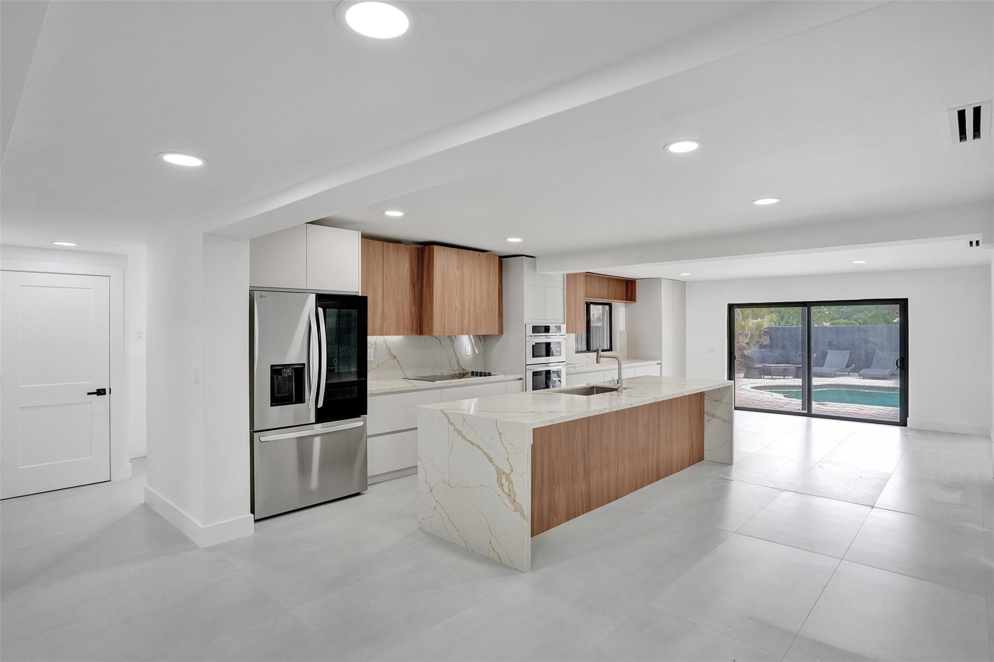 2231 N 49th Ave Hollywood FL 33021 | F10469138