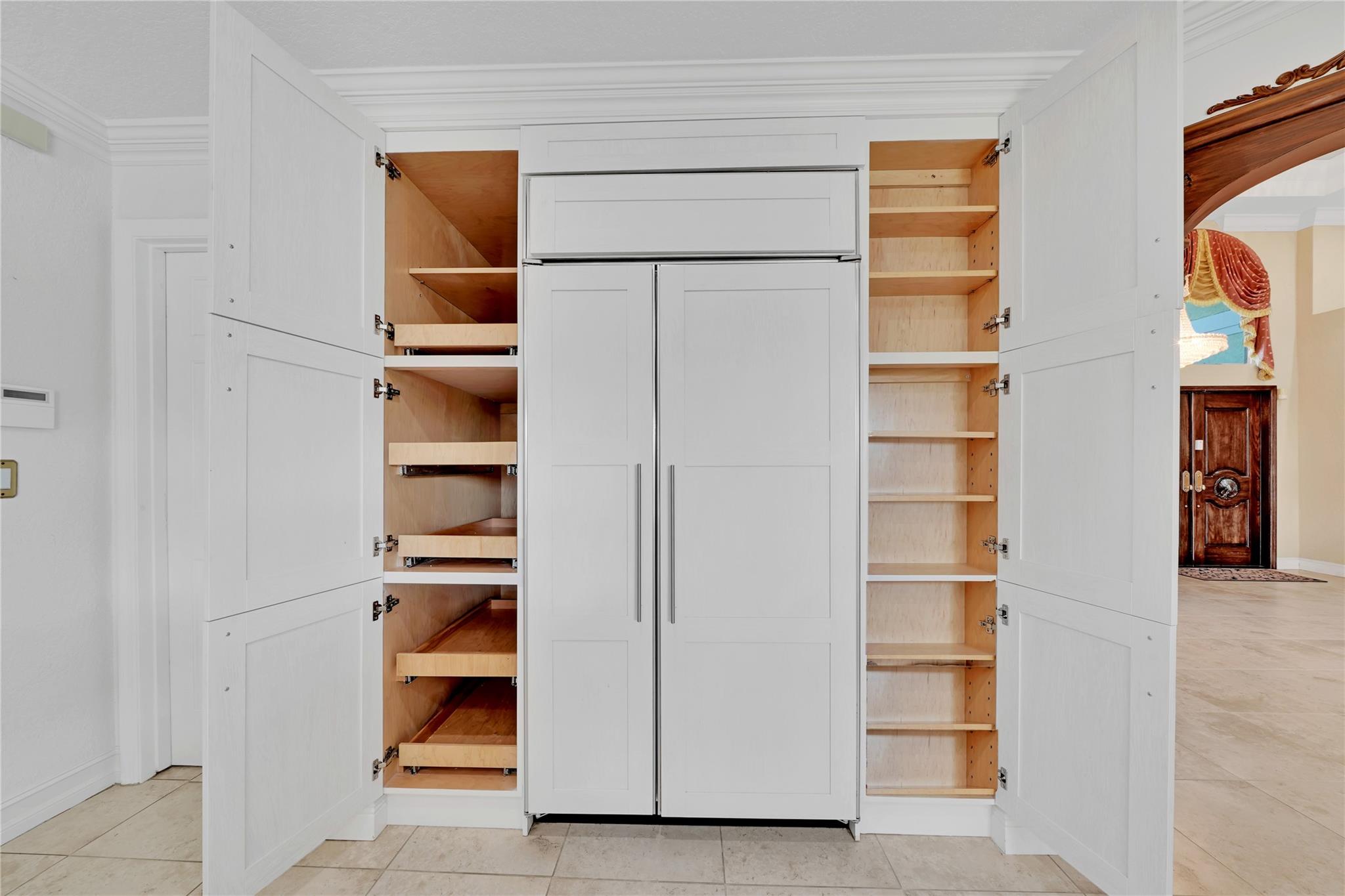 Sub zero refrigerator