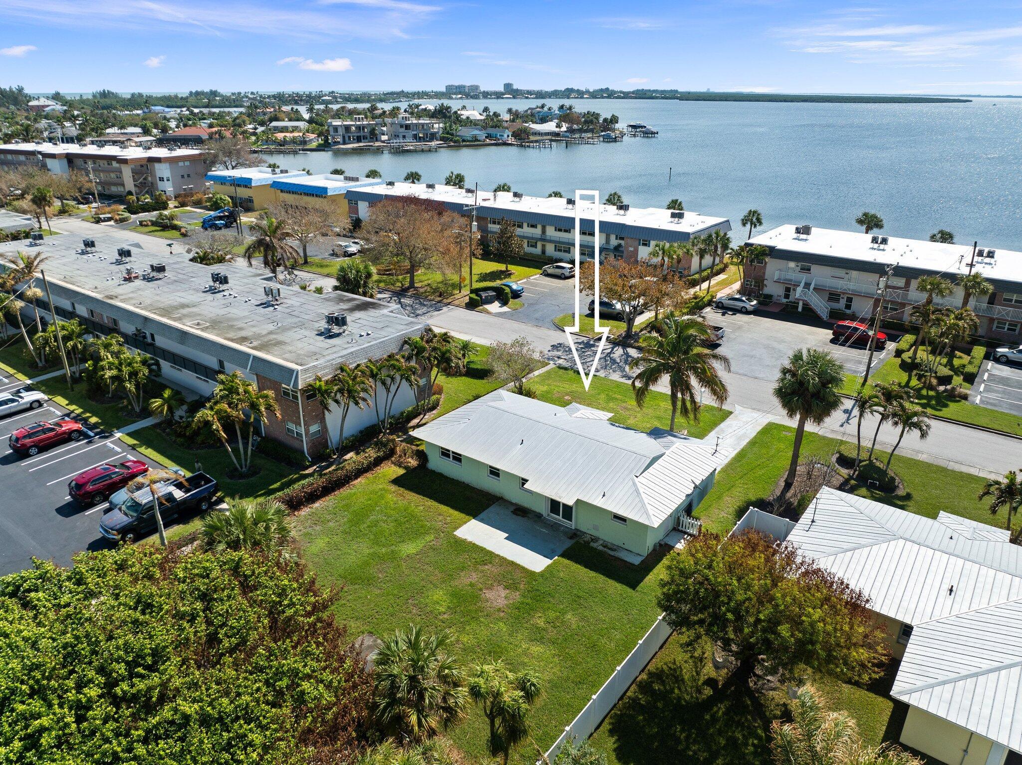 Homes for sale in Fort Pierce, FL | 1154 Bayshore Dr, Fort Pierce, FL 34949 | MLS# R11033615