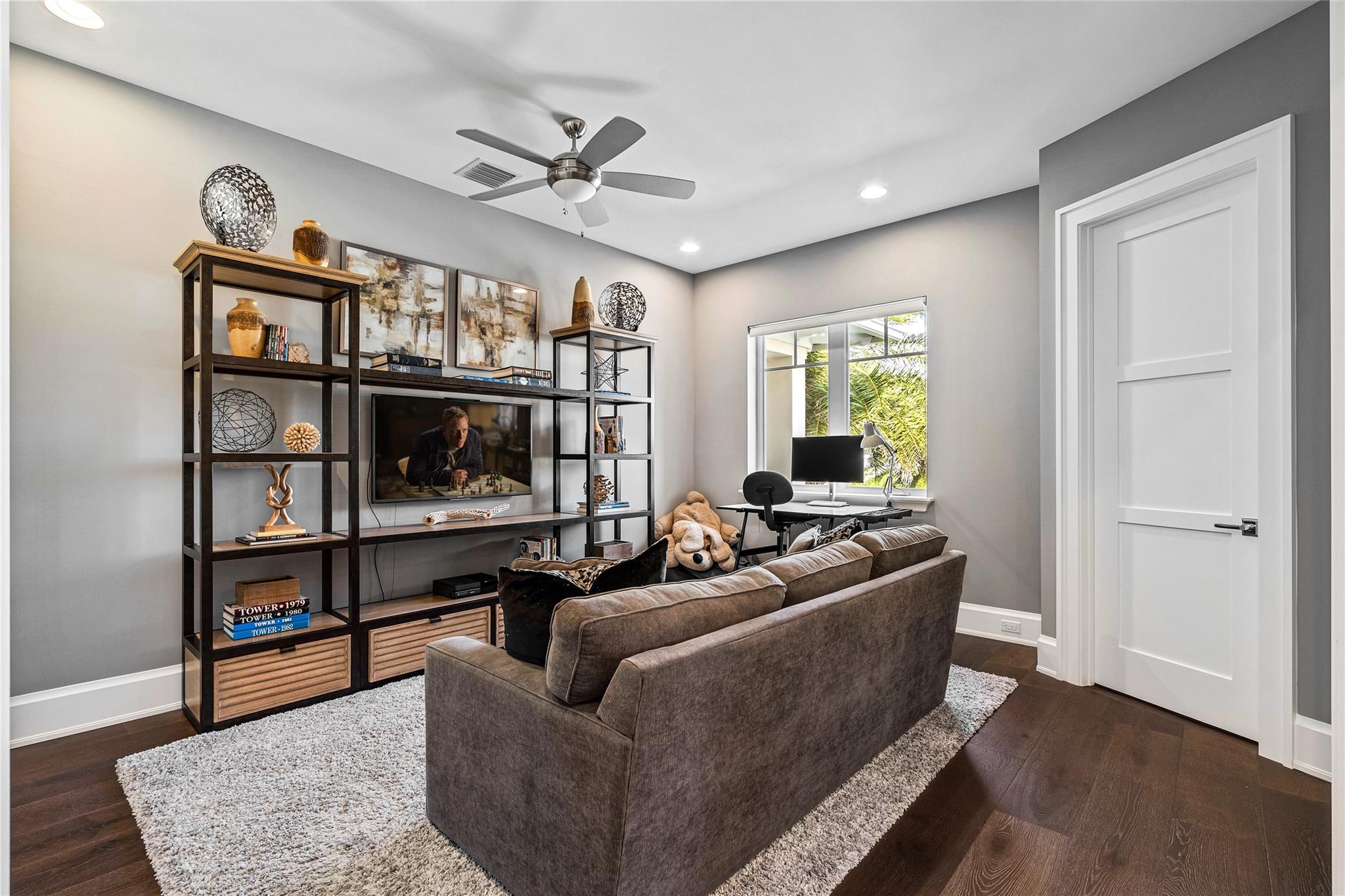 2nd Level Sitting Room/Optional Bedroom