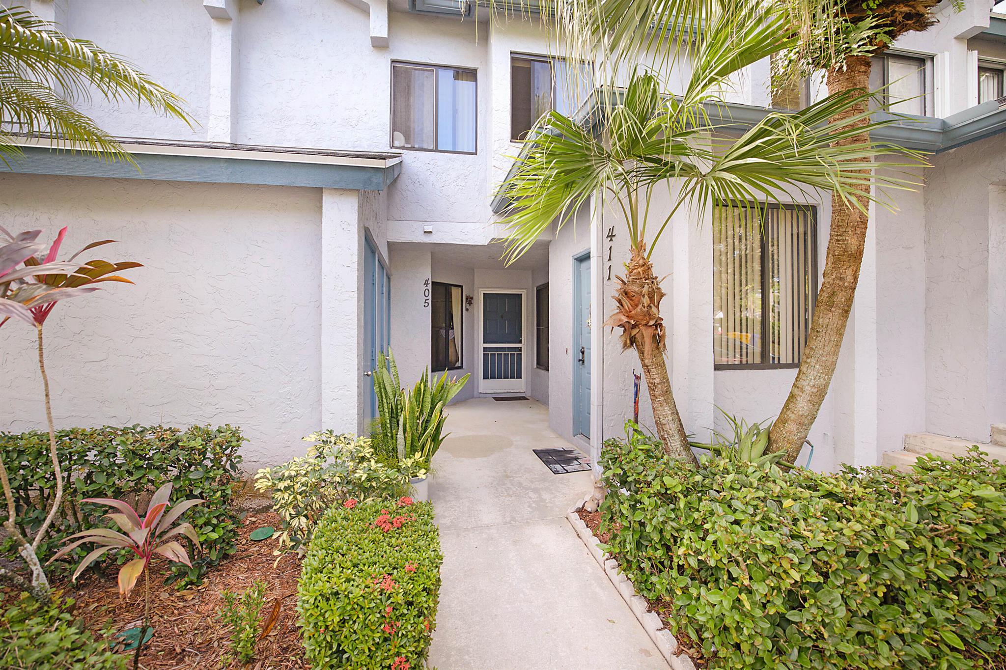 Homes for sale in Greenacres, FL | 405 Harbour Pointe Way, Greenacres, FL 33413 | MLS# R11033646