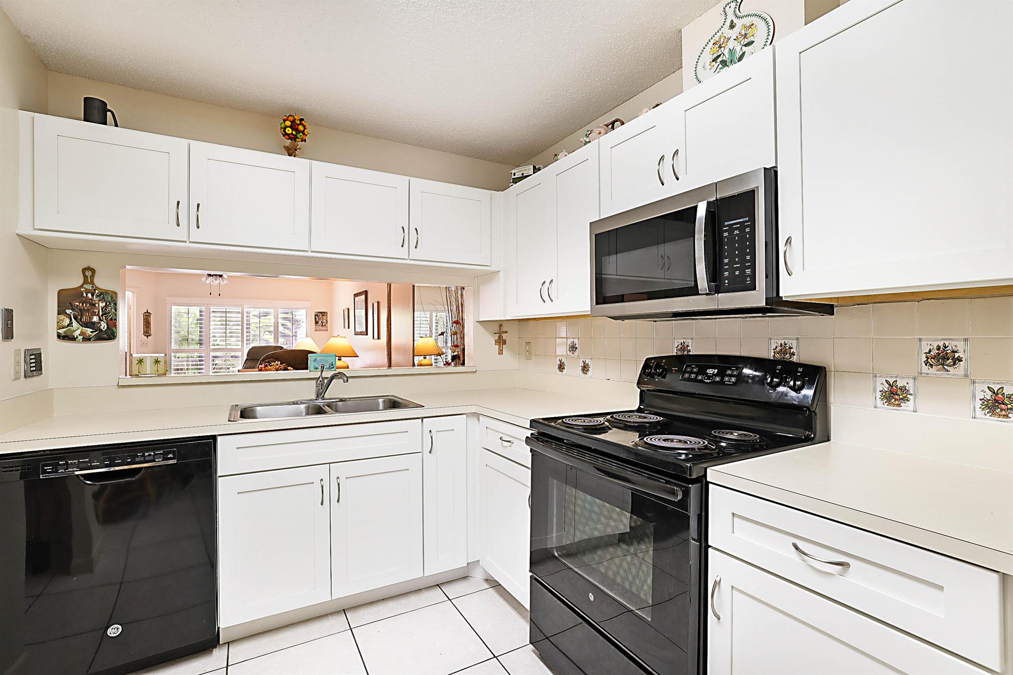 Homes for sale in Greenacres, FL | 405 Harbour Pointe Way, Greenacres, FL 33413 | MLS# R11033646