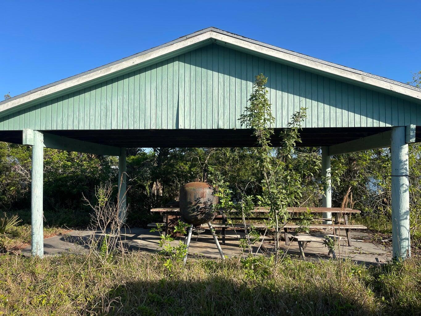 Homes for sale in Moore Haven, FL | 265 State Rd 78, Moore Haven, FL 33471 | MLS# R11033885