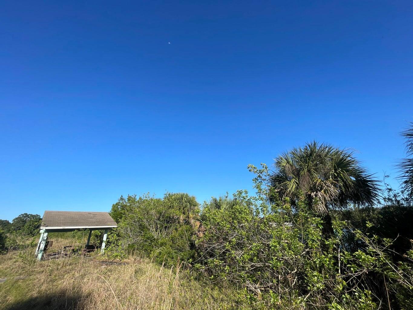 Homes for sale in Moore Haven, FL | 265 State Rd 78, Moore Haven, FL 33471 | MLS# R11033885