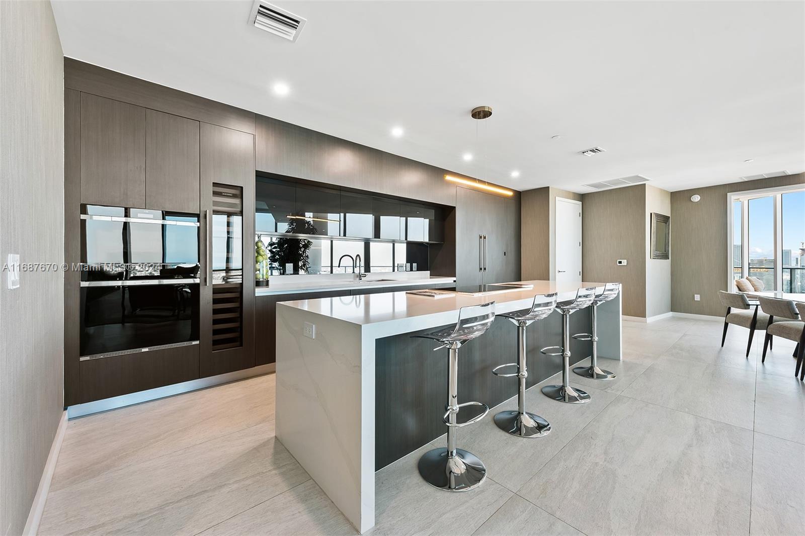 851 NE 1st Ave #PH 5112, Miami FL 33132