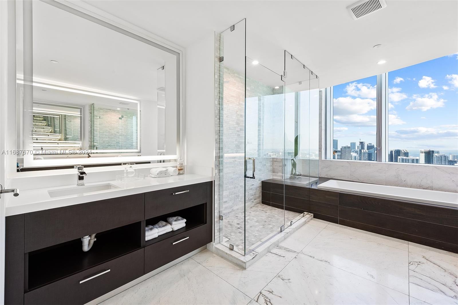 851 NE 1st Ave #PH 5112, Miami FL 33132