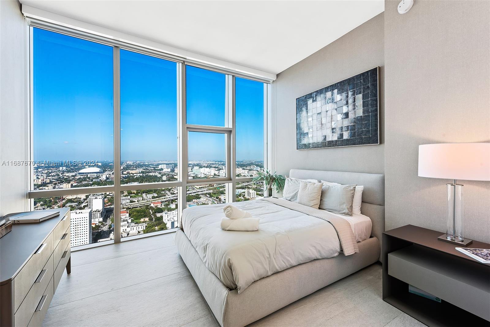 851 NE 1st Ave #PH 5112, Miami FL 33132