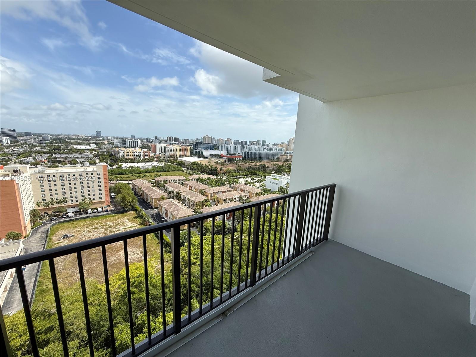 2780 183rd St Unit 2107, Aventura, Florida 33160