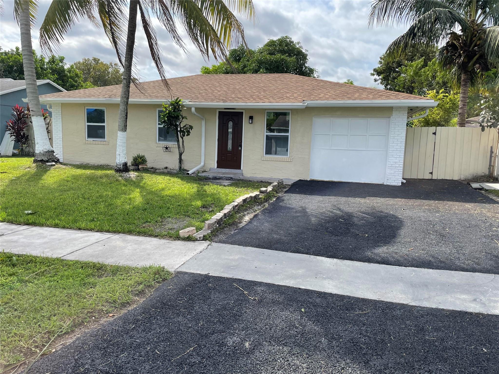 8160 Sw 7th St North Lauderdale FL 33068 | F10466136