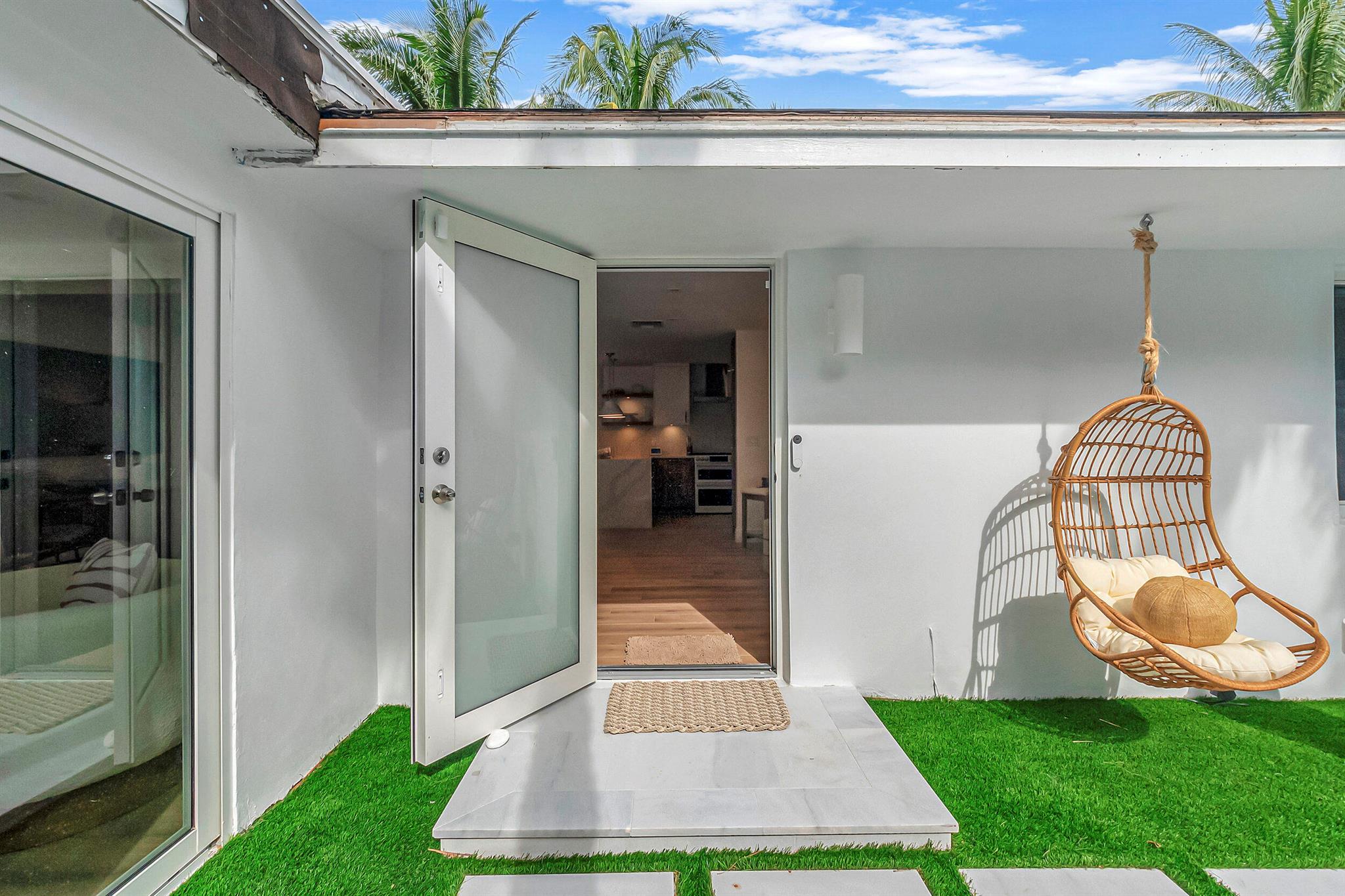 Homes for sale in Lantana, FL | 103 S Atlantic Dr, Lantana, FL 33462 | MLS# R11034444