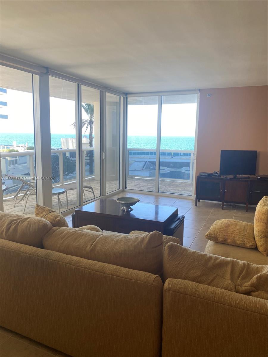 listing main picture