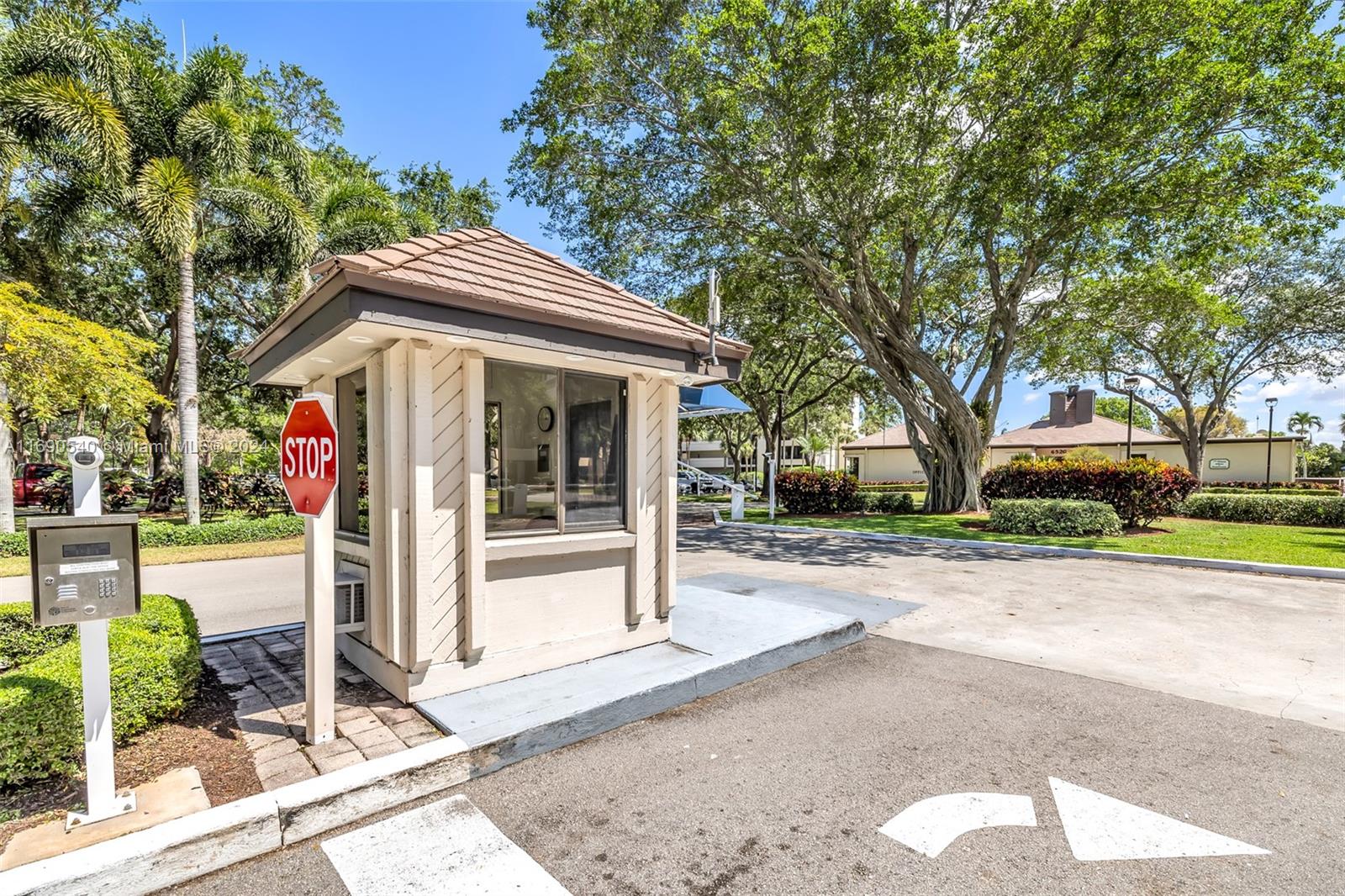 Homes for sale in Boca Raton, FL | 6320 Boca Del Mar Dr #207, Boca Raton, FL 33433 | MLS# A11690540